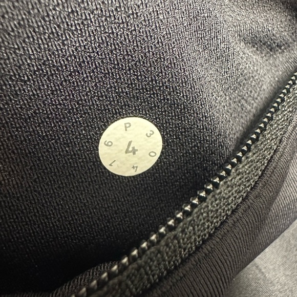 Lululemon Circuit Breaker Skirt Black Sz 4 - Picture 15 of 16